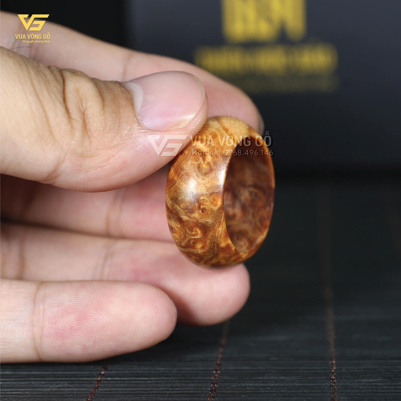 Nhẫn gỗ Nu Huyết Long để mộc 100%, màu gỗ vàng nâu sang trọng Nhẫn gỗ Nu Huyết Long để mộc 100%, màu gỗ vàng nâu sang trọng