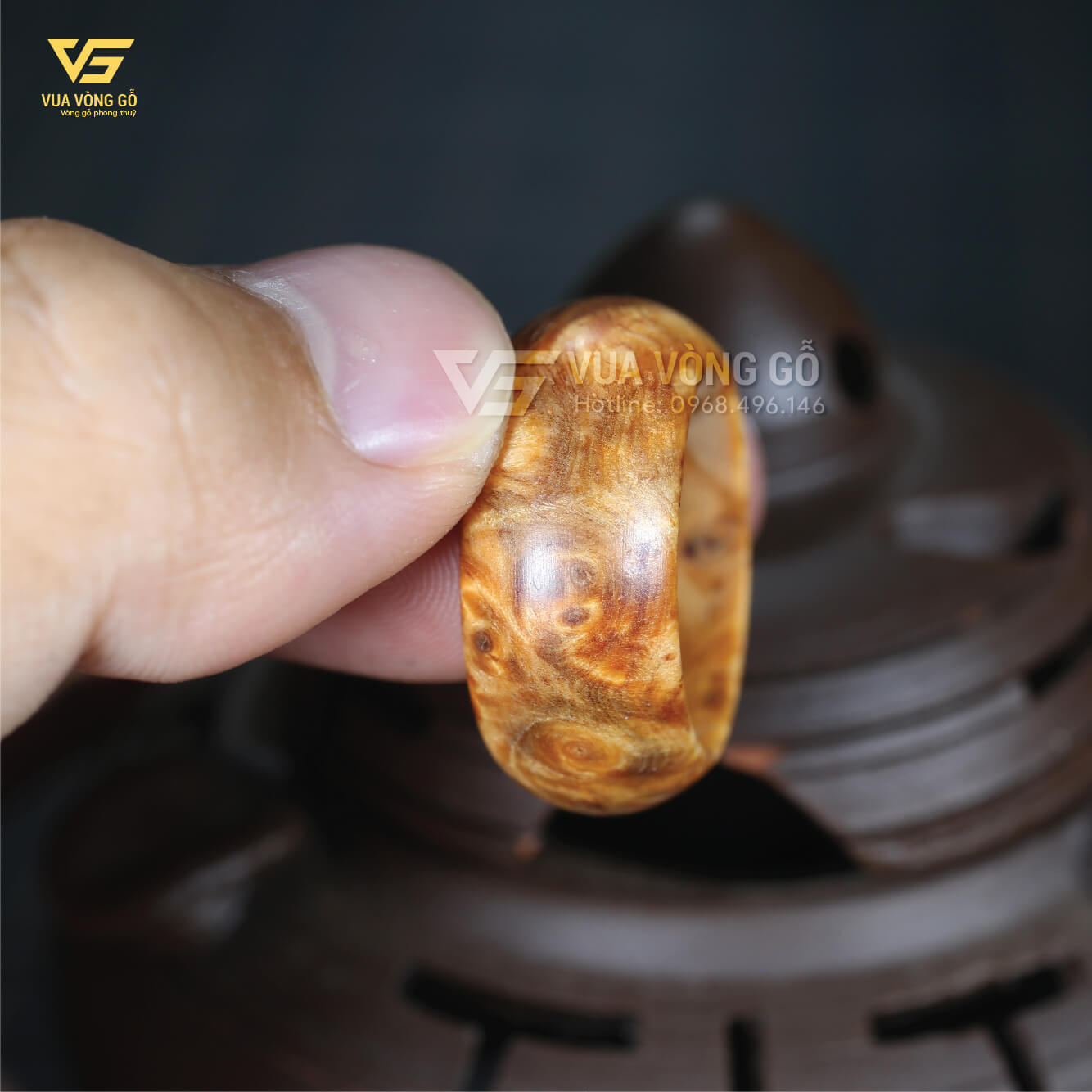 Nhẫn gỗ Nu Huyết Long chất gỗ già, vân nu xoắn đẹp, để mộc tự nhiên