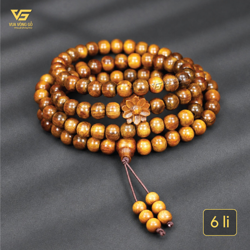 Vòng 108 hạt gỗ Bách Xanh mix Hoa Sen size 6mm, hạt nhỏ gọn, thơm ngọt, phù hợp nữ và nam cổ tay nhỏ.