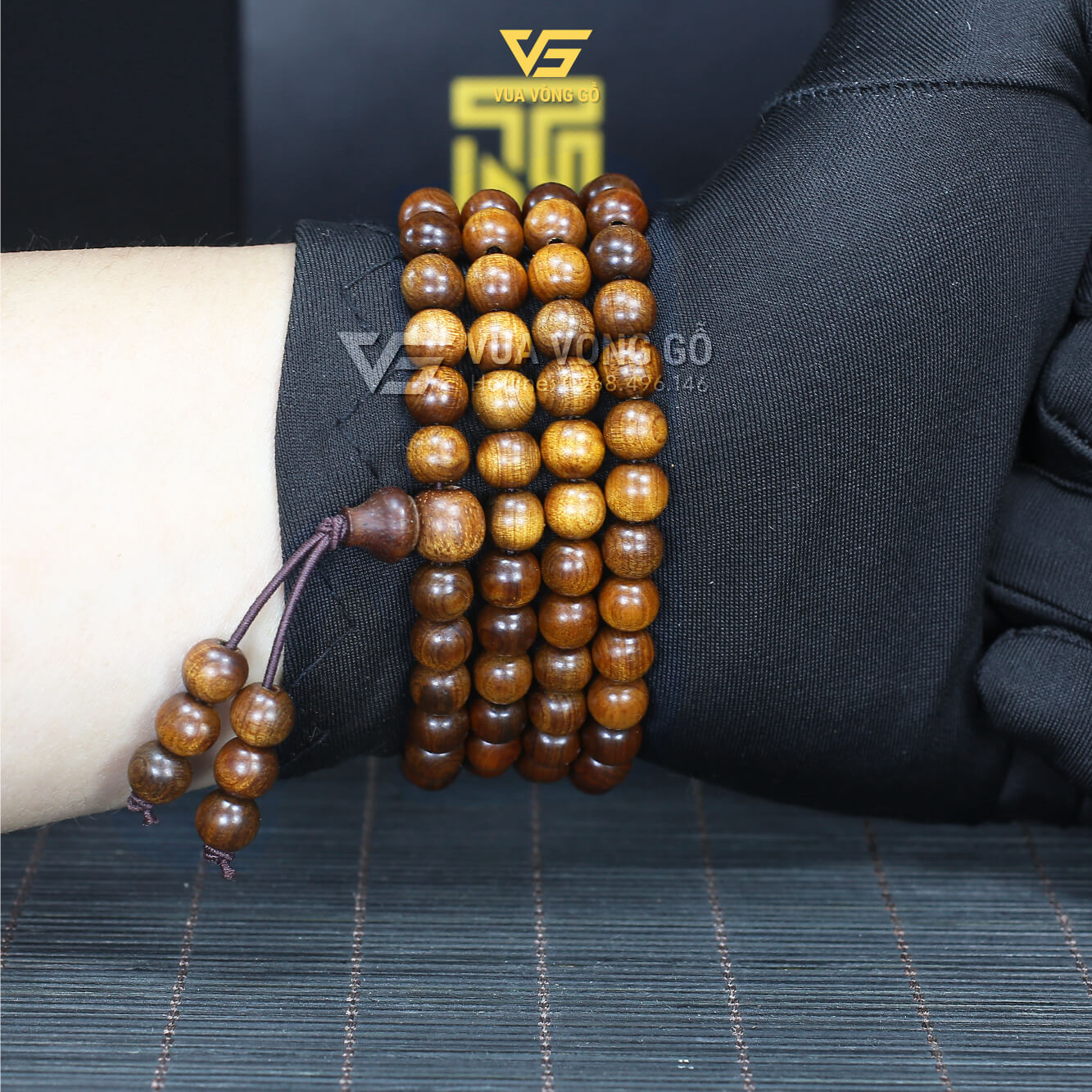 Vòng 108 hạt Bách Xanh được tiện đều, hạt tròn đẹp, dây chắc chắn, phù hợp làm phụ kiện đeo tay cao cấp.