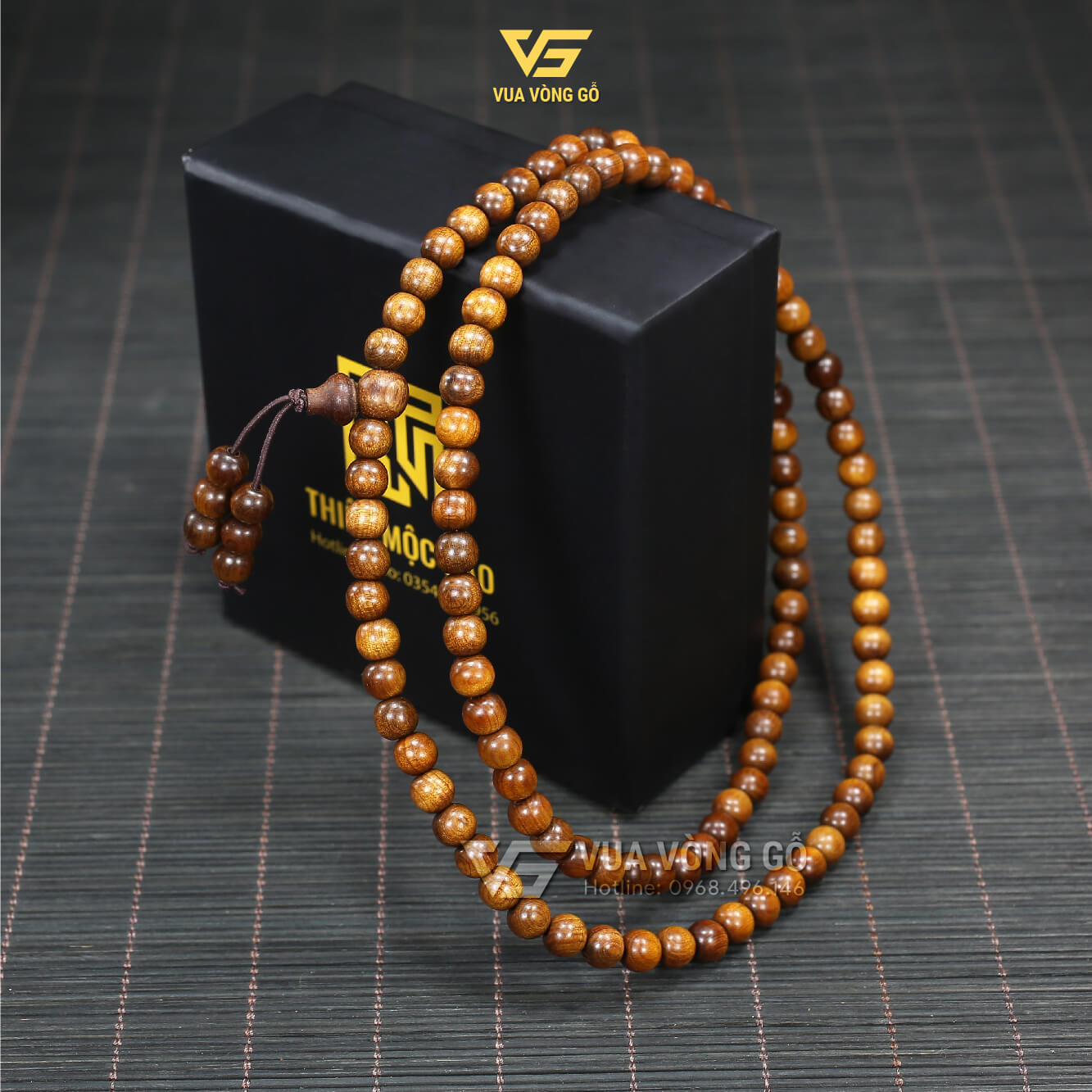 Vòng gỗ Bách Xanh 108 hạt Mộc Châu 6mm, 8mm | Vua Vòng Gỗ Hình ảnh tràng 108 hạt Bách Xanh phối charm mộc, phù hợp phong cách thiền, thời trang và sưu tầm vòng gỗ tự nhiên.