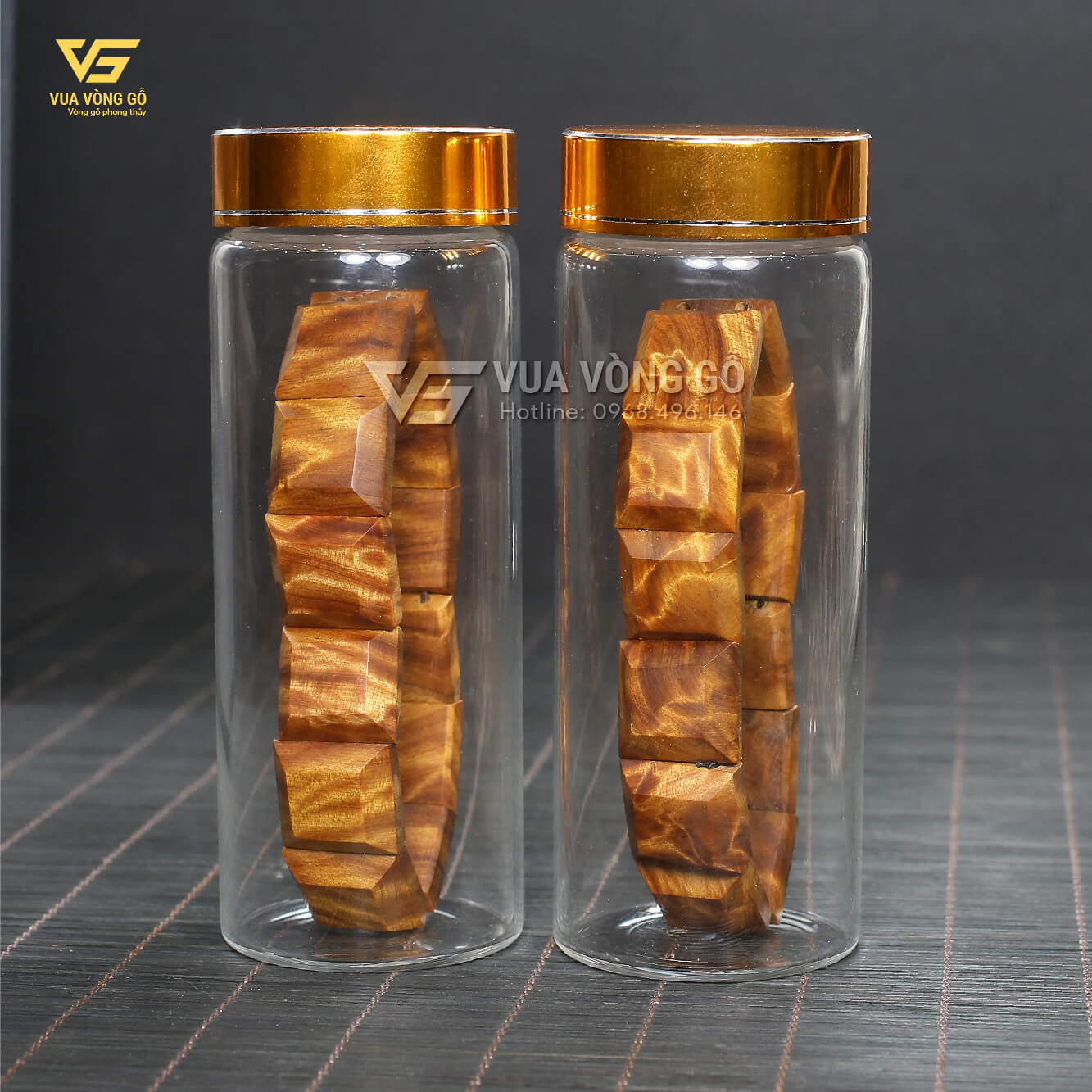 Vòng tay Bách xanh tia chớp bản lách mang ý nghĩa phong thủy về sự quyết đoán, sức mạnh và khí chất lãnh đạo.