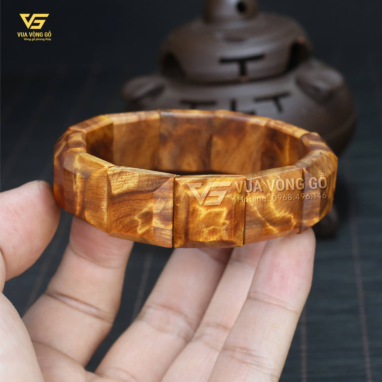 Vòng gỗ Bách xanh tia chớp bản lách 18x18mm cao cấp | Vua Vòng Gỗ Sản phẩm vòng gỗ Bách xanh tia chớp bản lách cao cấp được giới chơi gỗ và nhà sưu tầm đánh giá rất cao.