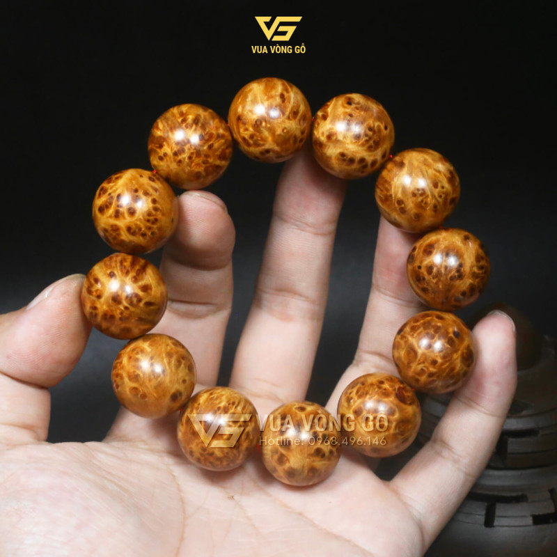 Vòng tay gỗ Nu Hoàng Bách vân Nu Hoa kín 20mm – mỗi hạt có vân hoa dày đều bốn mặt, gỗ già trăm tuổi quý hiếm.