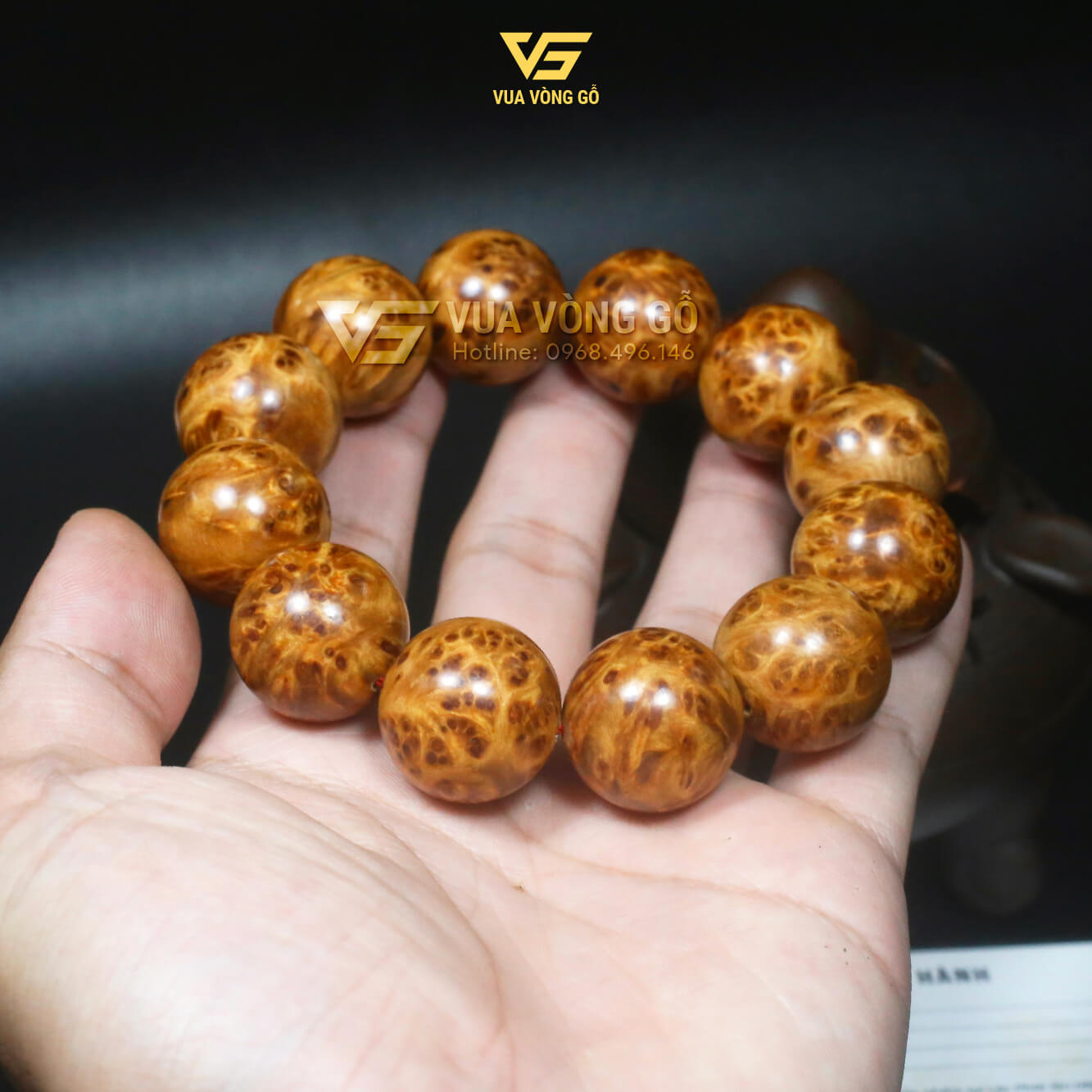 Vòng tay gỗ Nu Bách xanh Hà Giang size 20mm, chất gỗ đanh chắc, thơm ngọt, bền bỉ theo thời gian sử dụng.