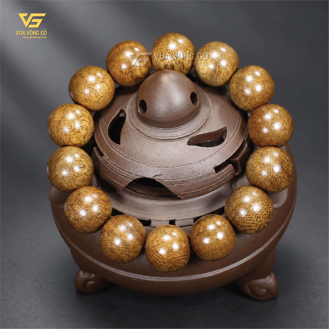 Vòng gỗ Trầm Hương hạt tròn tự nhiên, thiết kế truyền thống, thích hợp làm quà tặng cho nam nữ Vòng gỗ Trầm Hương hạt tròn tự nhiên, thiết kế truyền thống, thích hợp làm quà tặng cho nam nữ