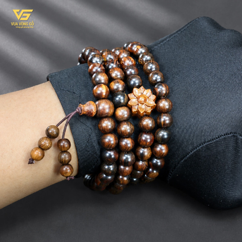 Vòng 108 hạt Bách Xanh Chìm Nước mix charm Hoa Sen thanh nhã, phù hợp đeo tay nam nữ