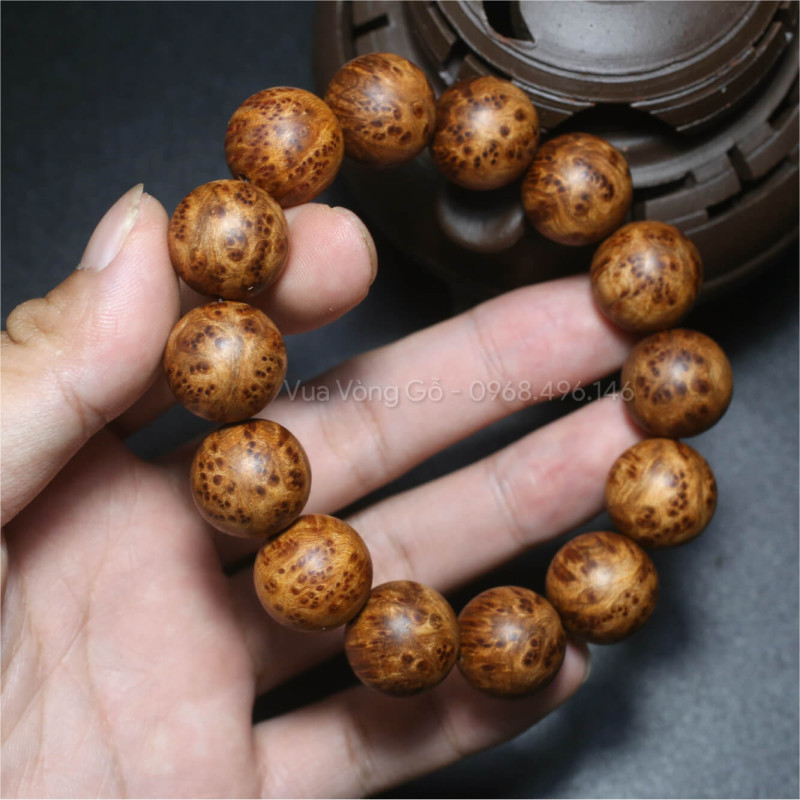 vong-go-nu-hoa-ngoc-am